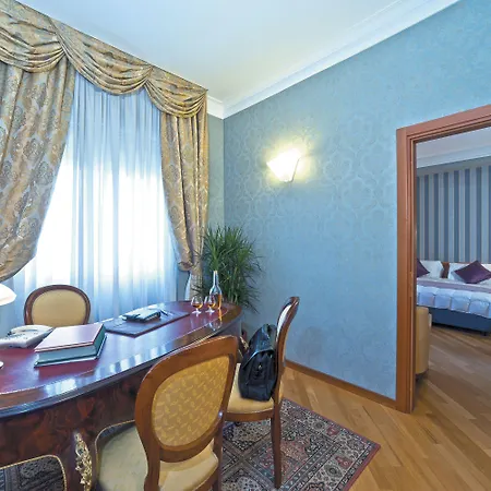 Ele Park Pamphili 4*