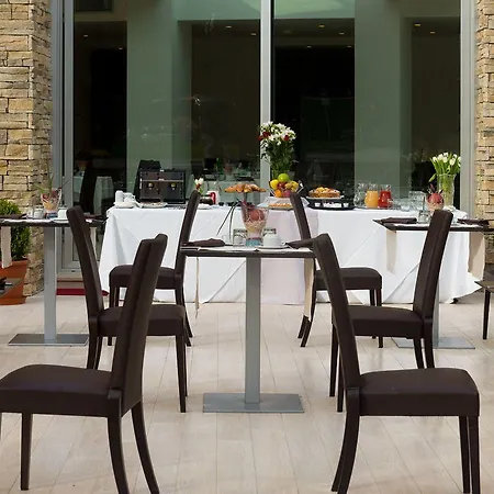 Ele Park Pamphili Hotel 4*