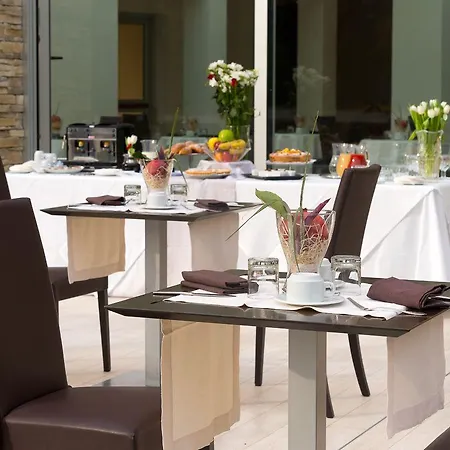 Ele Park Pamphili 4*