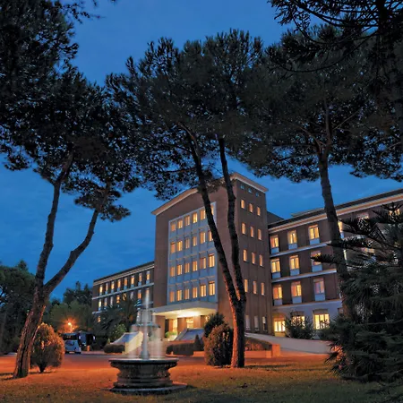 Ele Park Pamphili 4*