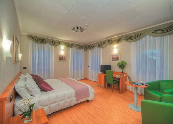 Ele Park Pamphili 4* Rom