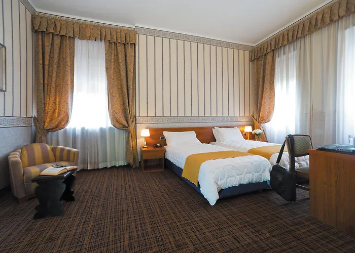 Hotel Ele Park Pamphili 4*